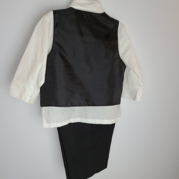 suit - Picture 2 of 2